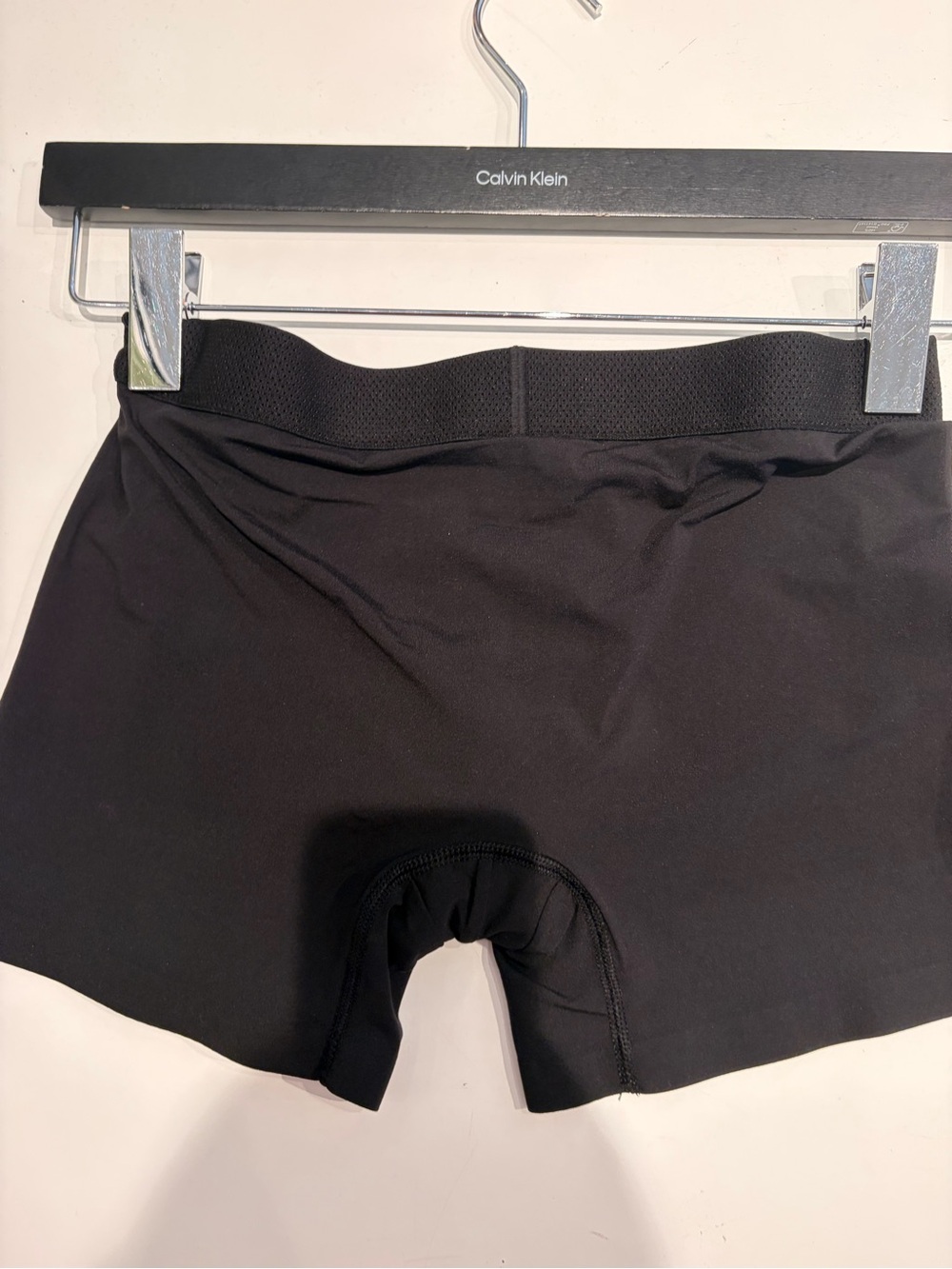 Calvin Klein  Men  Graphic Monogram Microfiber Stretch Low Rise Trunk
Black new